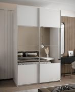 Kleiderschrank / Schiebetürenschrank | 2 Kleiderstangen | 245,5 x 160 x 64 cm | Soft-Close-Funktion | 2 Schiebetüren | Spiegel | 11 Fächer | Farbe: Weiß
