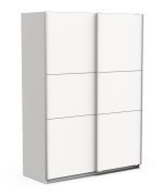 Schlichter Schiebetürenschrank Liganga 04, zwei Fächer, aus hochwertigen Materialien, Farbe: Weiß matt, Maße: 203 x 148 x 60 cm, zwei Kleiderstangen