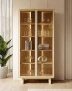 Vitrine | Farbe: Eiche geölt | Push-to-open Funktion | 2 Glastüren | inkl. LED-Beleuchtung | 5 Fächer | 94 x 38 x 195 cm | für Wohnzimmer