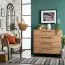 Modernes Schlafzimmer Komplett - Set B Crina, 6-teilig, ein Kleiderschrank, ein Doppelbett, zwei Nachtkommoden, eine Kommode und ein Spiegel, ABS-Kantenschutz