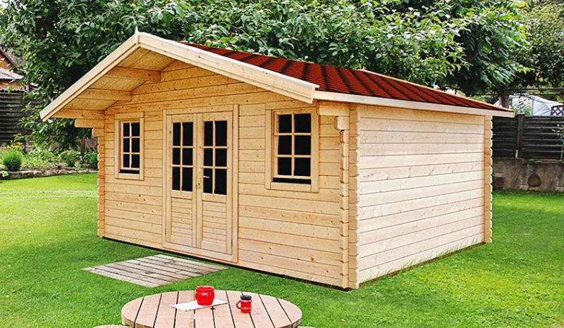 Holz-Gartenhaus 4,98 x 7,98 Meter (inkl. Dach) | Naturbelassen | Satteldach | 44 mm Blockbohlen-Haus Abbildung