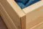 Truhe aus Kiefernholz