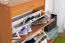 Schuhschrank Pamanukan 02, Farbe: Erle - Abmessungen: 98 x 82 x 25 cm (H x B x T)