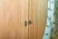 Kleiderschrank | 3 Drehtüren | 5 Fächer | mit Kleiderstange | 135 cm breit | Massivholz | Farbe: Natur Abbildung