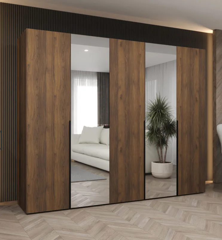 Kleiderschrank mit fünf Türen | Farbe: Walnuss | zwei Spiegeltüren | Soft-Close-Funktion | 2,5 Meter breit | Griffe: Schwarz | drei Kleiderstangen | drei Fächer