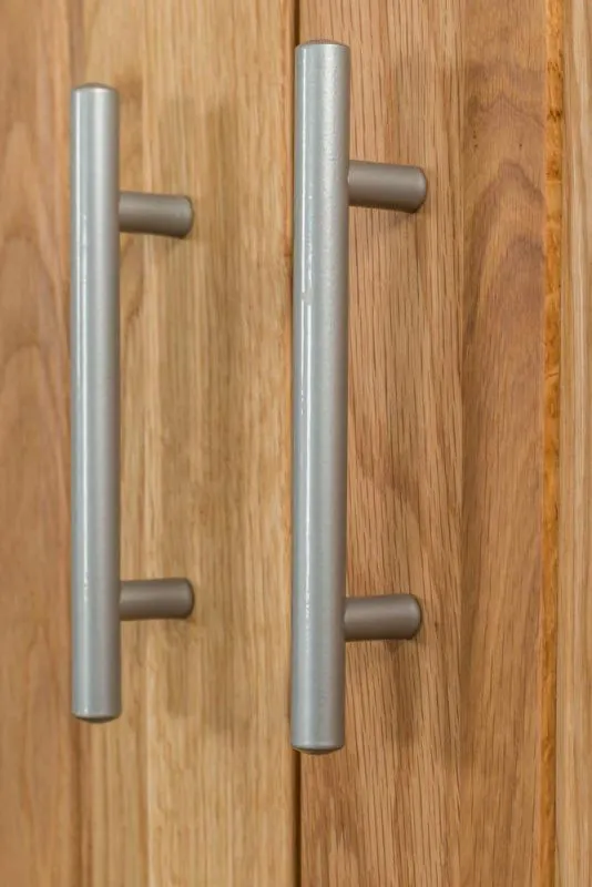 Garderobenschrank, Eiche Massivholz - 180 x 90 x 40 cm (H x B x T) Abbildung