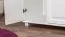 Kleiderschrank | 2 Drehtüren | 4 Fächer | mit Kleiderstange | 80 cm breit | Massivholz | Farbe: Weiß Abbildung