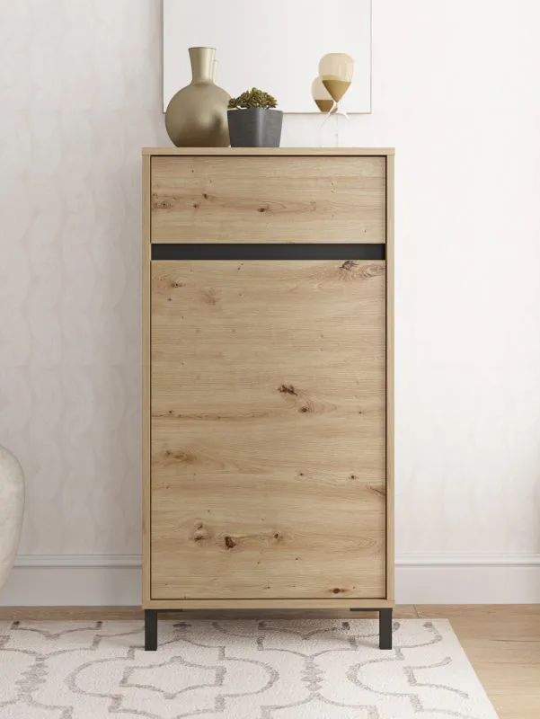 Kommode | 1 Schublade | Farbe: Eiche Artisan | 1 Drehtür | ABS-Kanten | 2 Fächer | Maße: 54,5 x 40 x 109,5 cm | Beine: Schwarz | für den Eingangsbereich