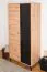 Kleiderschrank mit einer Kleiderstange Lassila 01, Farbe: Eiche Artisan / Schwarz - Abmessungen: 191 x 92 x 54 cm (H x B x T), mit 2 Türen und fünf Fächern