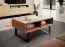 Schlichter Couchtisch Zapopan 133, zwei Fächer, Beine: Metall, Farbe: Eiche Artisan, hochwertig verarbeitet, Maße: 40 x 90 x 50 cm, für Wohnzimmer