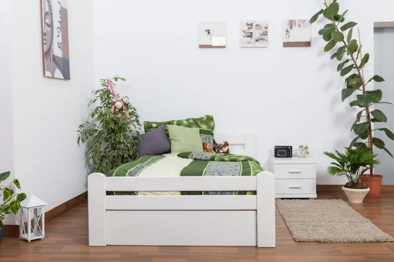 Bett mit Schubladen